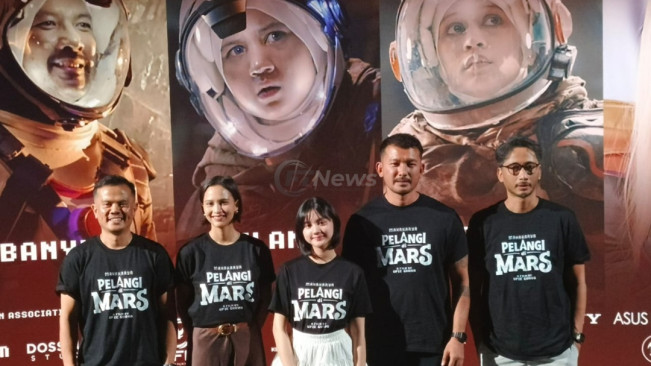Para pemeran film Pelangi di Mars, Kamis (17/7/2025). [Foto: FTNews.co.id/Selvianus Kopong Basar]